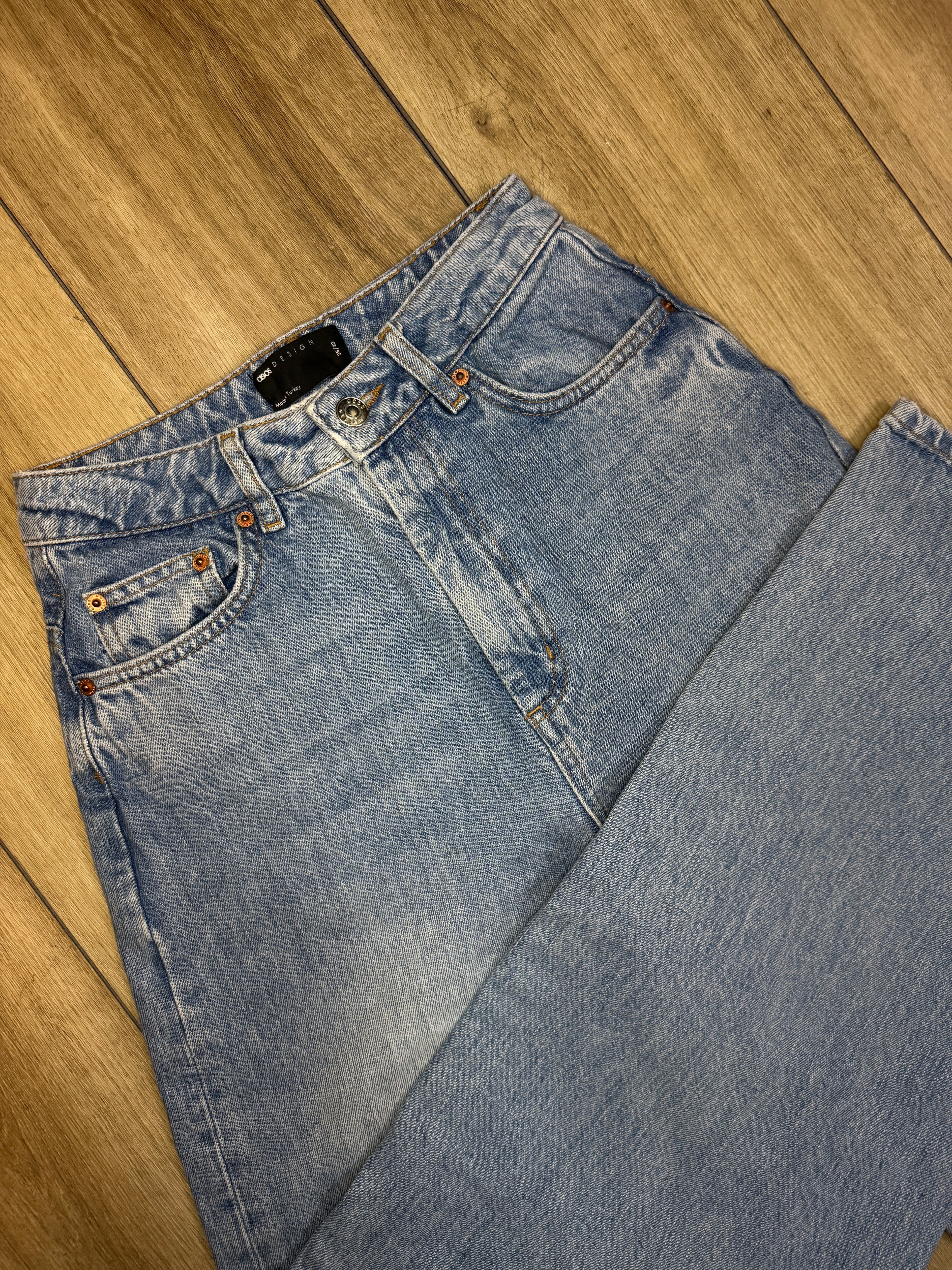 OUTFIT PUNTO CON BRILLO & DENIM – LOOK CASUAL ELEGANTE